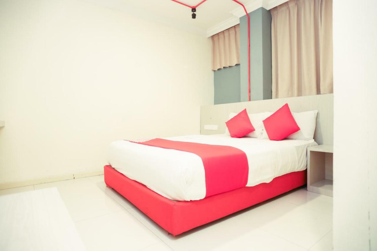 Oyo 727 Hotel Rafflesia Kota Kinabalu Kültér fotó